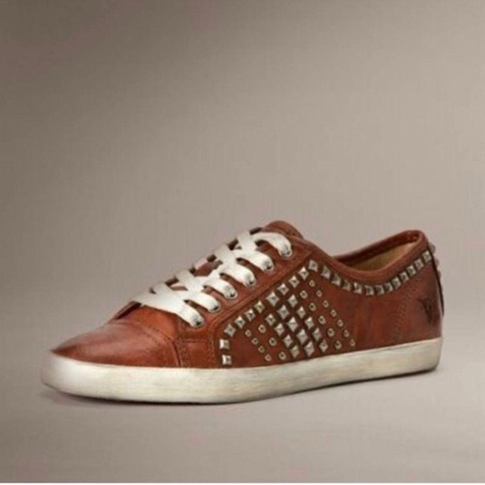 Frye Women's Kira Biker Studded Distressed Low Top Sneaker Brown Leather Size 7